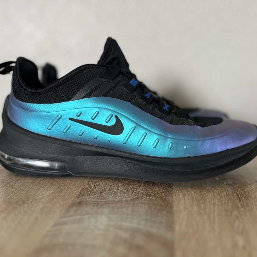 Nike Air Max Axis Throwback Future Black Blue Iridescent Youth 6.5
